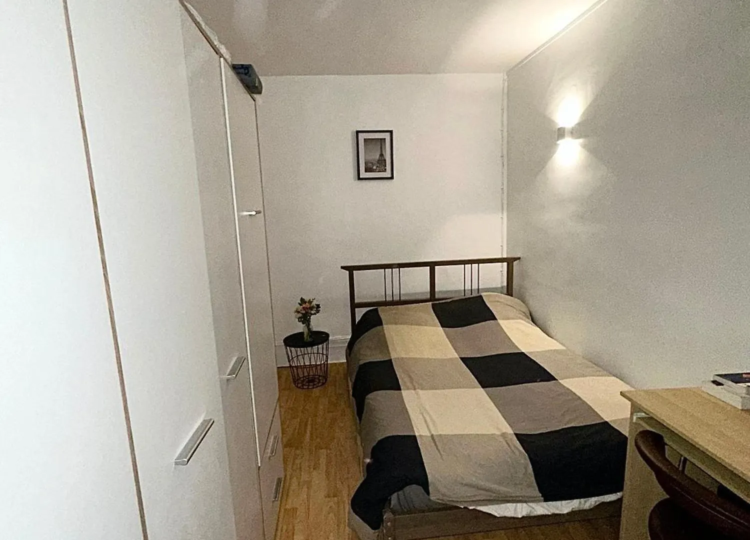 Chambre Cosy Dans Appartement Partage 2 Pieces Proche Tour Eiffel Cozy Bedroom In A Shared 2-Room Apartment Near Eiffel Tower 파리 0*,  프랑스